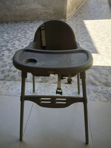 Cadeira de lanche infantil