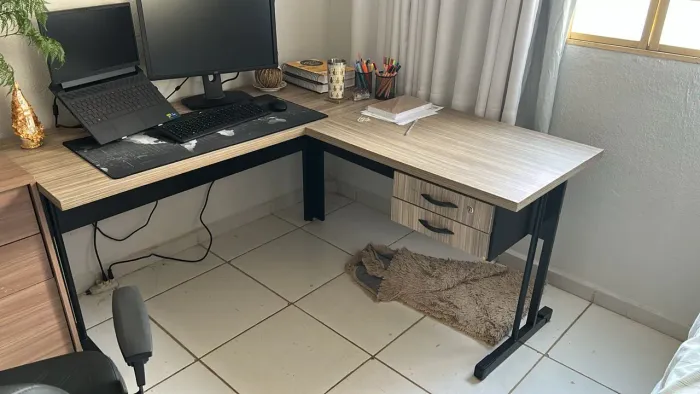 Mesa de escritório de 2 gavetas 
