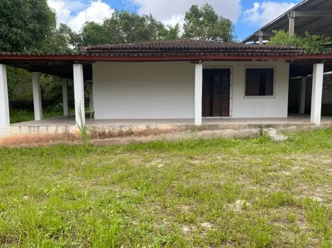 Casa em Camaçari, 3qtos, sendo 1 suite,sala coz, sanitário varanda e área de 2000m2
