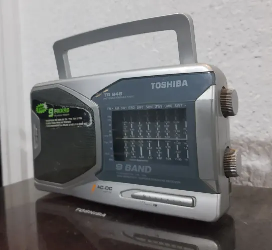 Rádio antigo TOSHIBA RELIQUIA 9 faixas original funcionando