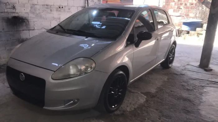 Fiat Punto Essence 1.6 Flex 16V 5P 2011