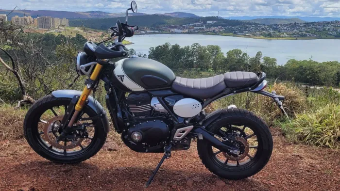 Triumph Scrambler 400X + Acessórios