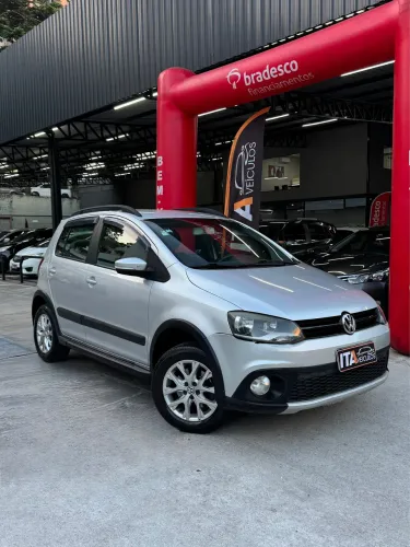 Volkswagen Crossfox 1.6 MI Total Flex 8V 5P 2014