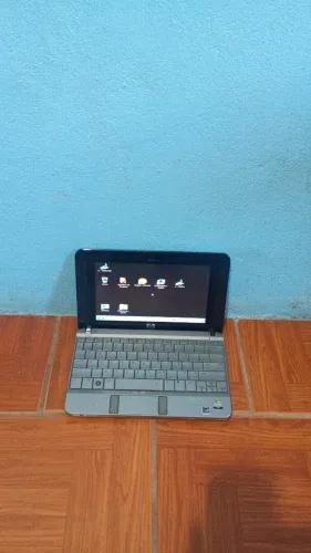 Vendo mini notebook Hp 1 gb C7M 550 reais