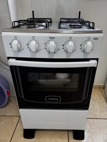 Vendo fogão 4 bocas e forno 