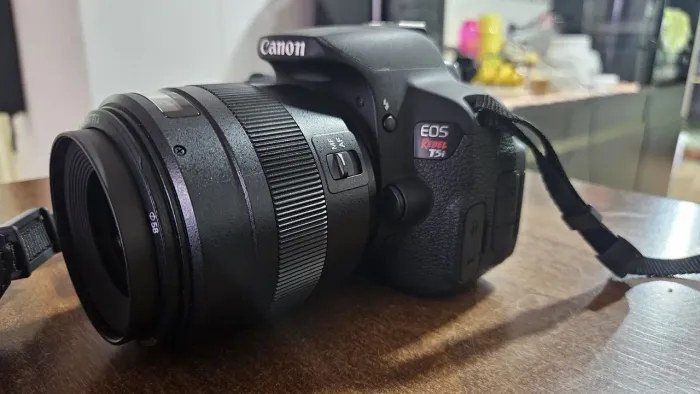 Canon T5i + 50mm F1.4 Yongnuo + Bolsa