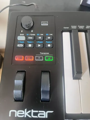 Teclado Controlador MIDI Nektar