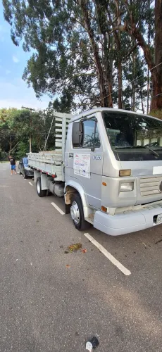 VW 8 150 Prata Vuc 5 ton Segundo Dono