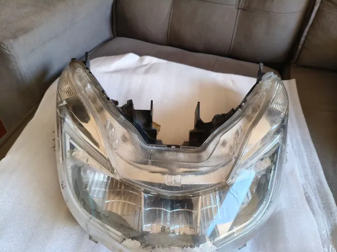 Farol Original Honda PCX 2018 - Para Restauração