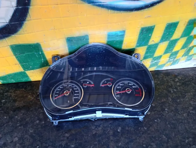 Painel de instrumentos Fiat grande Siena