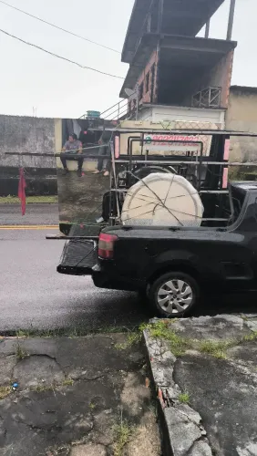 Frete de vidro e granito *