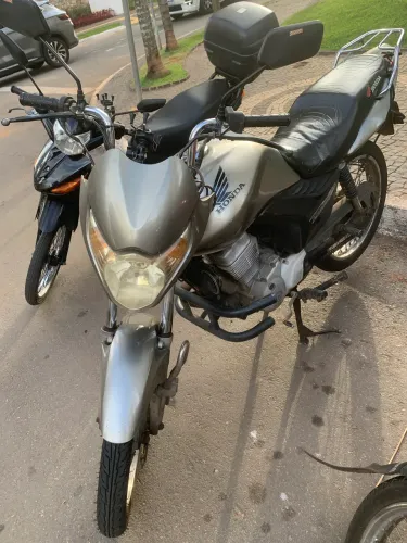 Moto titan 150