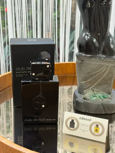 Perfume árabe club de nuit 105ml LACRADO