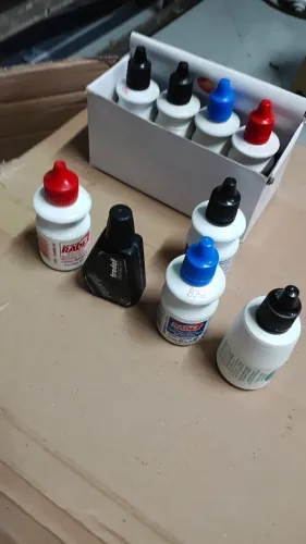 Tintas para carimbos e pincel atômico - 5,00 cada