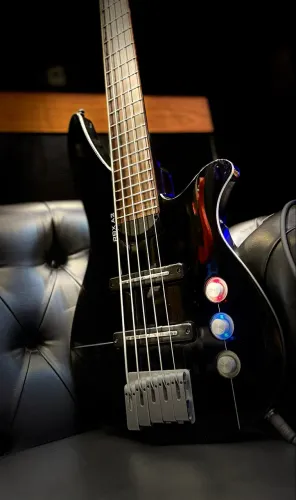 Yamaha RBX4A2 (5 Cordas) - Timbre Inconfundível!