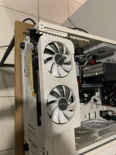 RTX 2060 6GB COM DEFEITO - BARATO - Leia descrição