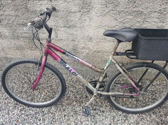 Vendo Bicicleta  feminina  aro 26