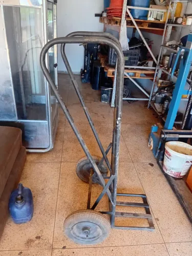 Carrinho reforçado descarregar mercadoria