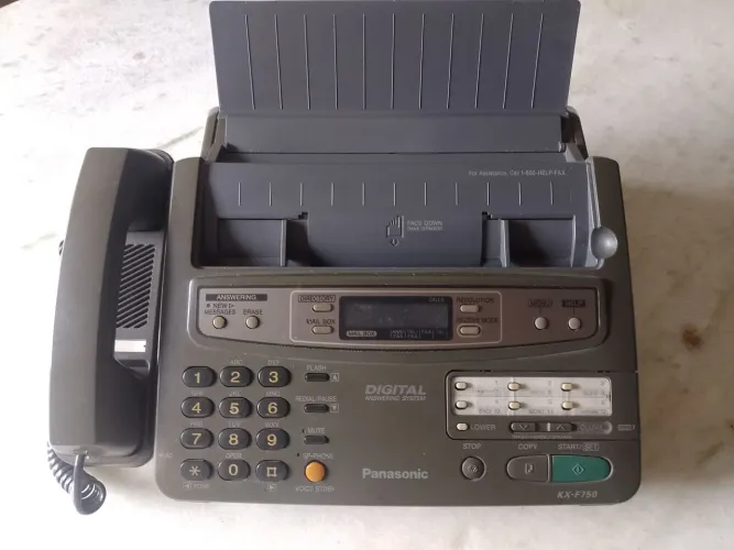 Aparelho de Fax Panasonic.