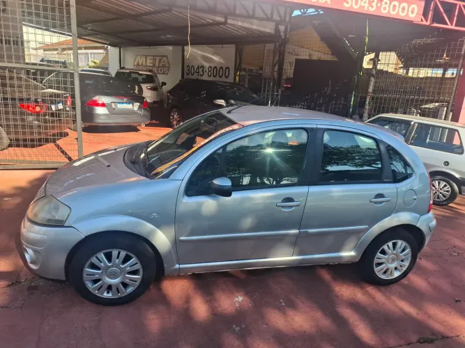 Citroen C3 Exclusive 1.4 Flex 8V 5P 2011