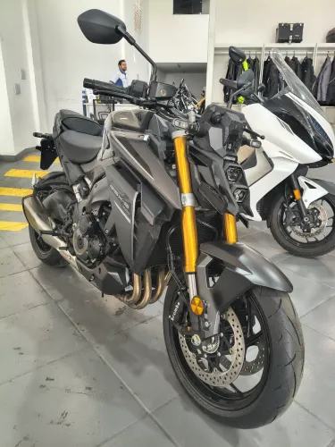 SUZUKI GSX S1000