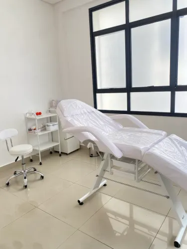 CONJUNTO PARA ESTÉTICA - MACA + CARRINHO AUXILIAR