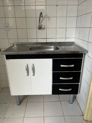 Vende-se gabinete de pia de cozinha
