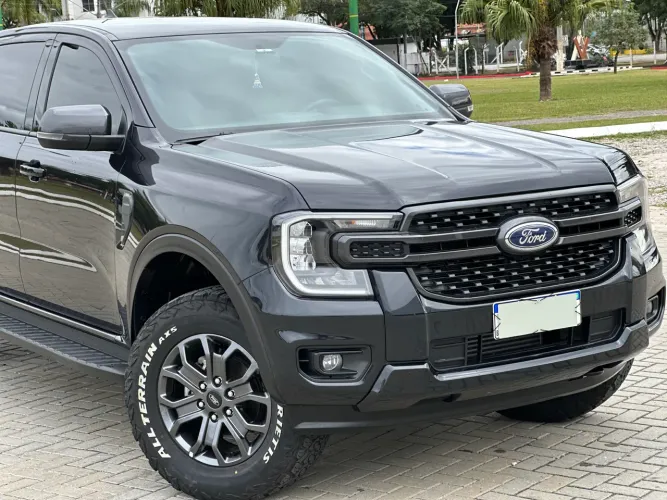 Ford Ranger Black 2.0 4X2 CD TB Diesel Aut. 2025