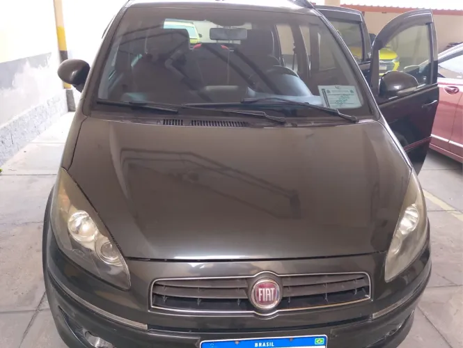 Fiat Idea Essence 1.6 Flex 16V 5P 2012