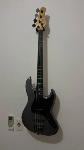 Baixo Tagima TW-73