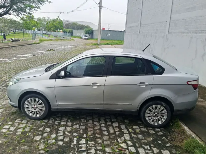 Fiat Grand Siena Essence 1.6 Flex 16V 2016