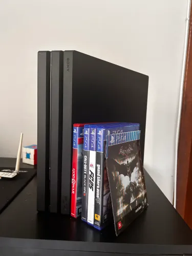 PS4 PRO - 1TB, 5 JOGOS MÍDIA FÍSICA, 1 CONTROLE