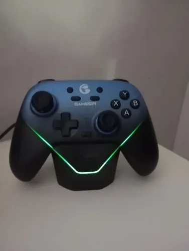 Controle para PC sem fio - GameSir Super Nova - Hall Effect + Base de Carregamento
