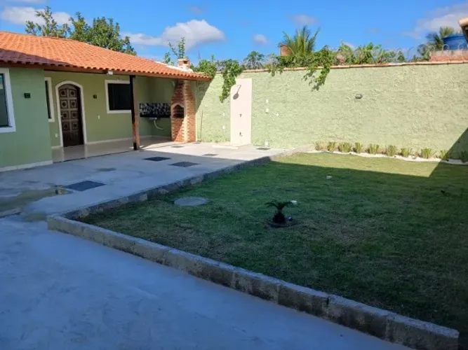 Casa 2 quartos, 1ª locação a 2 quadras da praia em Excelente localização
