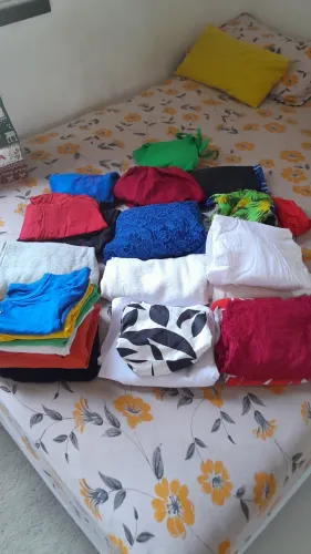 Lote de roupas 