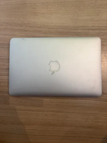 MacBook Air 2011 retirada de peças 