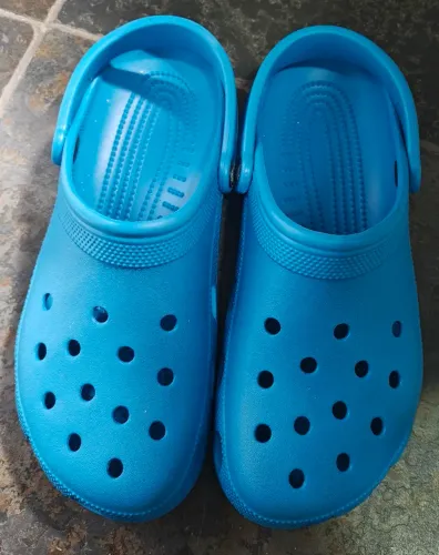 Crocs original muito novo!