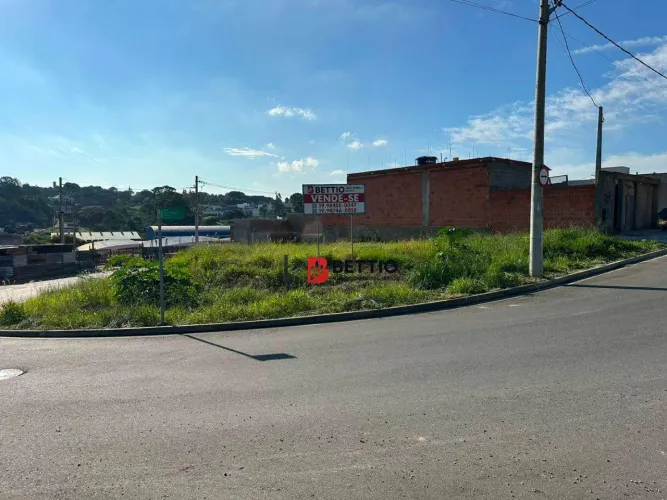 Terreno comercial com 152m², alta visibilidade, na entrada do Jardim Casablanca em Indaiat