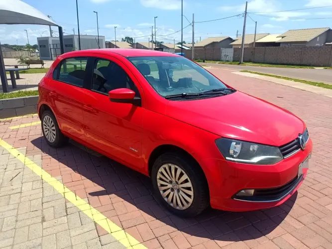 Volkswagen Gol (novo) 1.0 MI Total Flex 8V 4P 2013