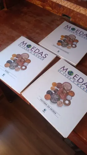 COLEÇÃO MOEDAS DO MUNDO INTEIRO COMPLETO.