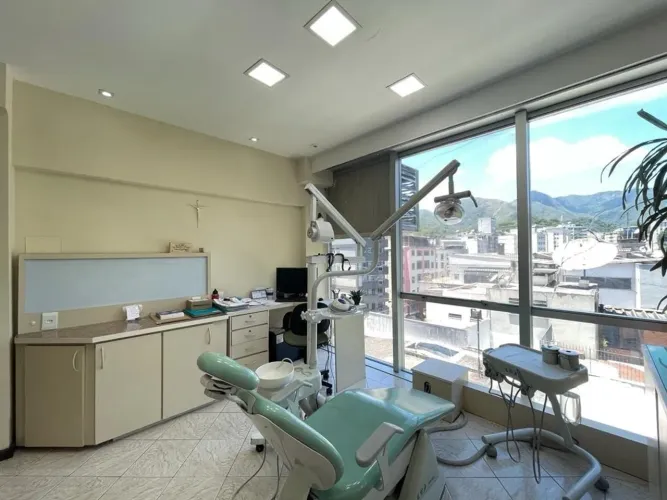 Sala Comercial com Recepção e 2 Salas Privativas