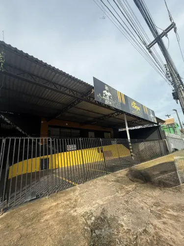 Vendo ou alugo excelente espaço comercial na avenida Getúlio Vargas