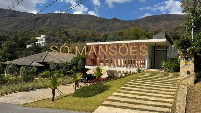 CASA À VENDA NO CONDOMÍNIO RETIRO DO CHALÉ
