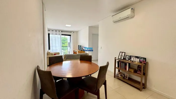 Apartamento com 2 dormitórios à venda na Trindade