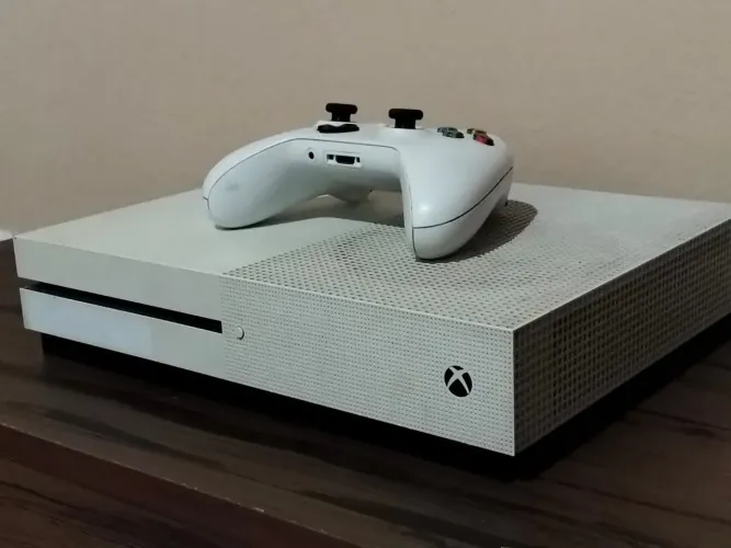 Vendo Xbox one S