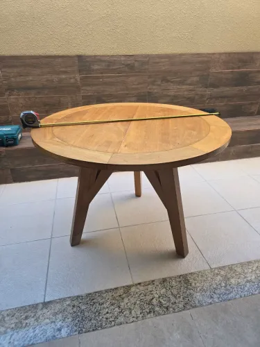 Mesa madeira maciça redonda 110cm diâmetro 