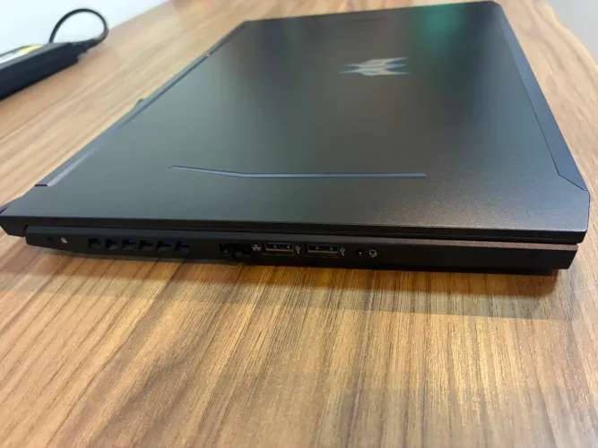 Notebook Acer Helios 300 RTX 2070 Predator 