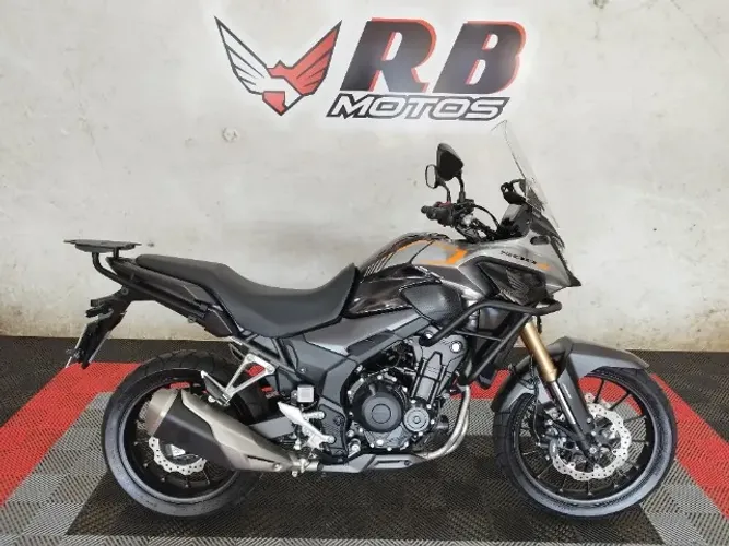 CB 500 X  Abs  2023 Prata 1º Dono com incríveis 4.000 km Equipada ( A mais Top do Mundo ) 
