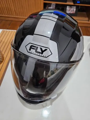 Capacete Zerado N:60 nunca usado R$200