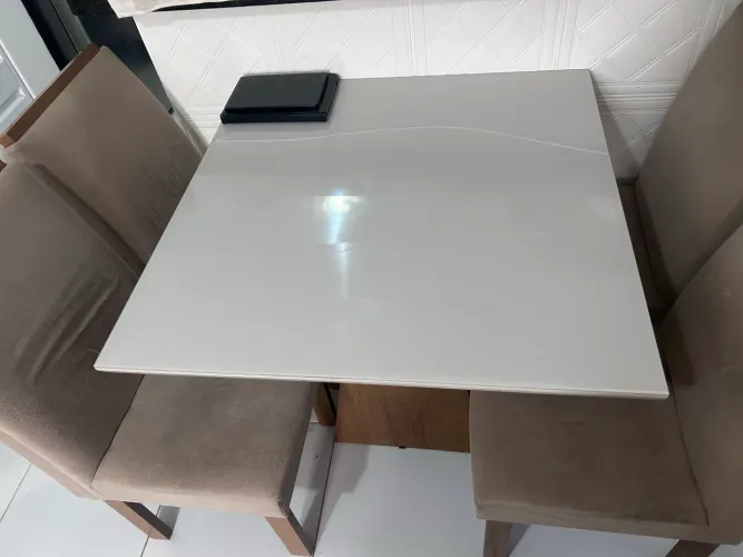 Mesa 4 cadeiras